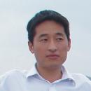 王站起