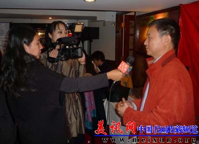 林跃接受美国媒体采访.jpg