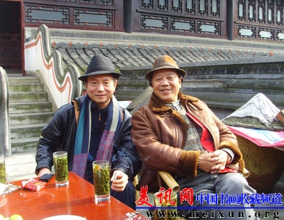 与中国美术家协会副主席尼玛泽仁.jpg