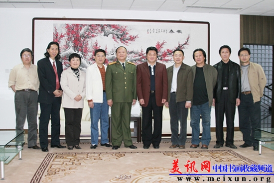 南京军区刘东耕将军率大别山采风团书画家一行受到安徽省副省长倪发科亲切接见.jpg