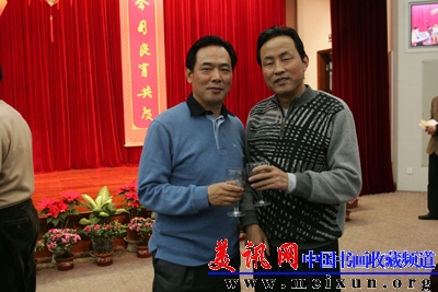 张惠臣与国家体育总乒羽中心副主任蔡振华合影.jpg