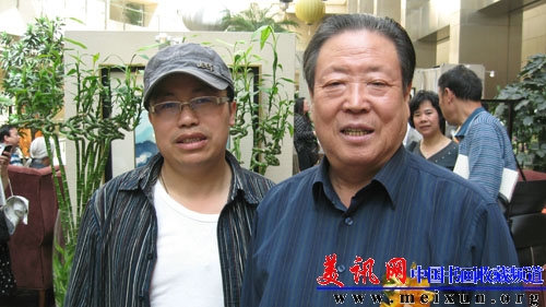 作者与莫建成教授.jpg