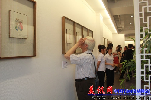 参观者.jpg