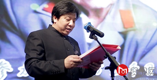 国际功夫联盟副主席、中国武术家书画协会主席徐崇武在致祝词.jpg