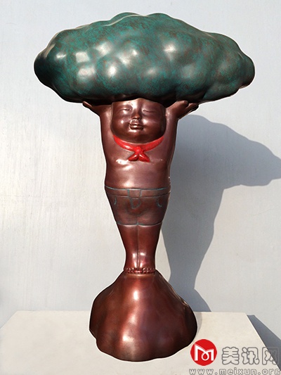 《国宝—撑起一片天》NO.1，42×27×15cm，铸铜，2013..JPG